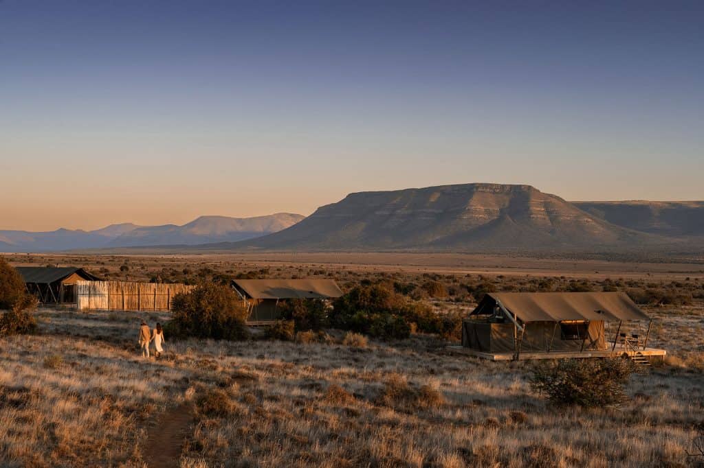 1-Samara-Plains-Camp-sunrise-Maike-McNeill