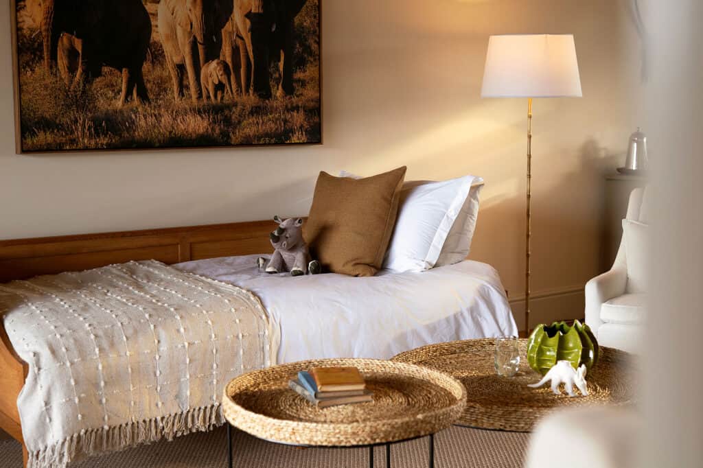Samara-Karoo-Lodge-Karoo-Family-Suite-living-room-kids-bed-Maike-McNeill