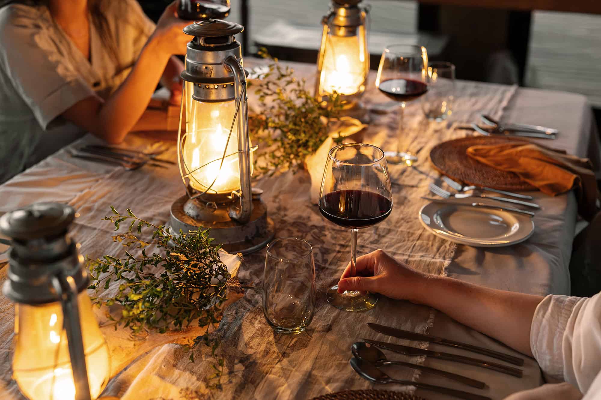 Samara-Plains-Camp-dining-Maike-McNeill