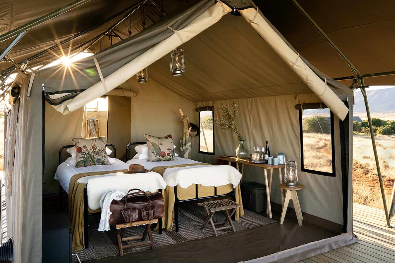 samara-karoo-plains-camp-guest-tent-bedroom-twin-maike-mcneill-low-res-featured-size