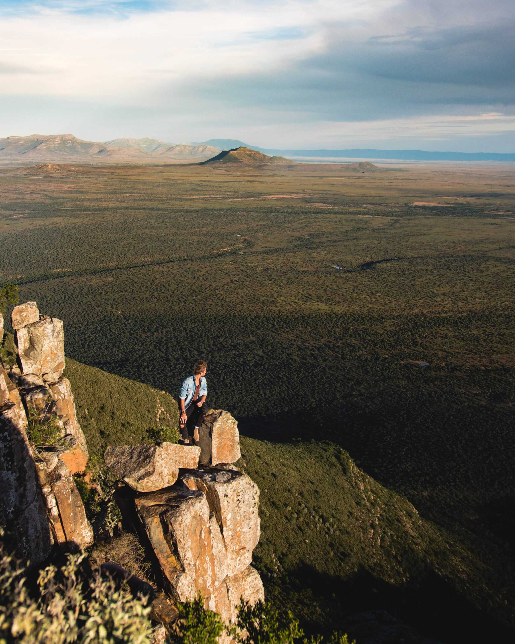 guest-lookout-eagle-rock-samara-view-karoo-live-the-adventure-bryn-north (1)